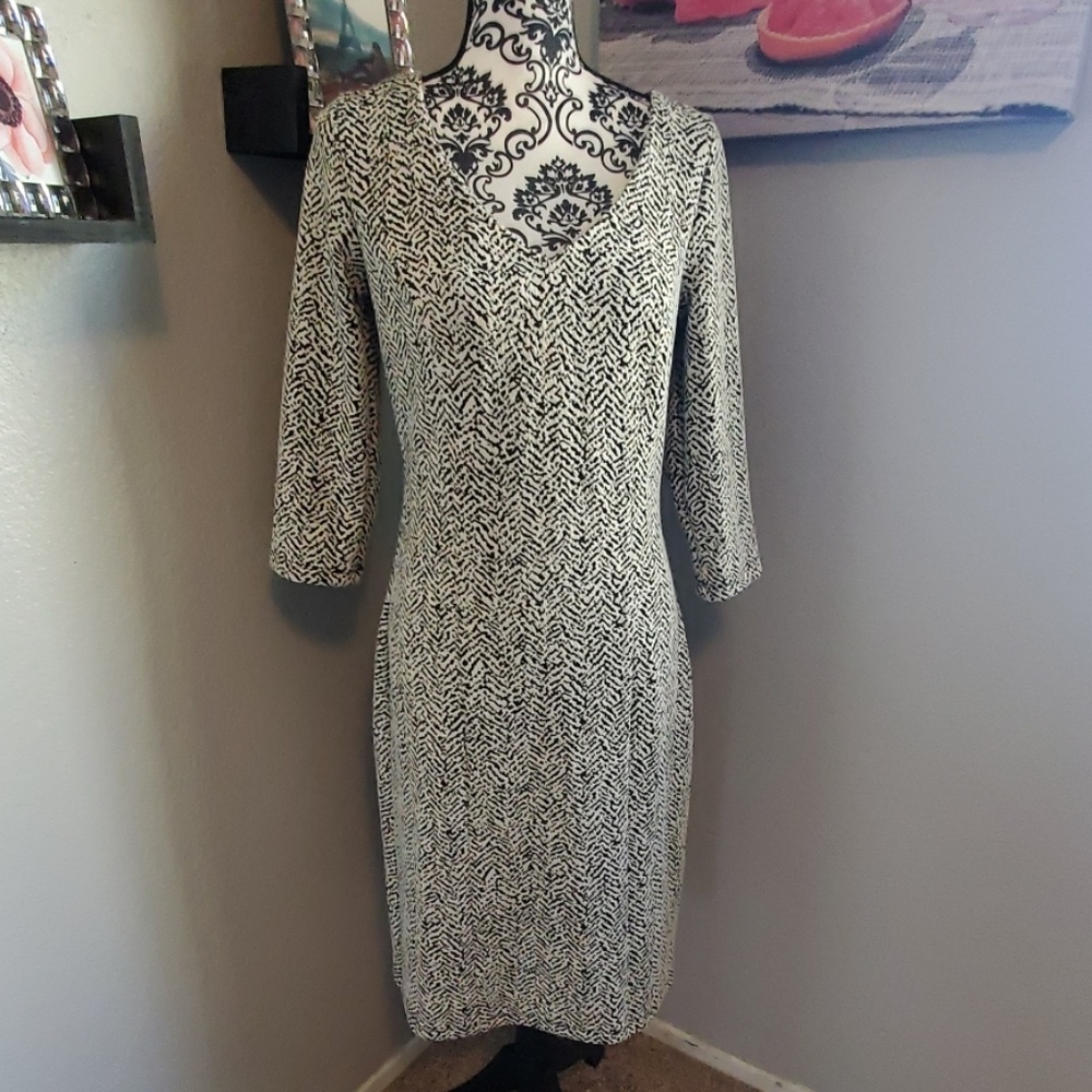 Modest midi dress - Picture 2 of 6